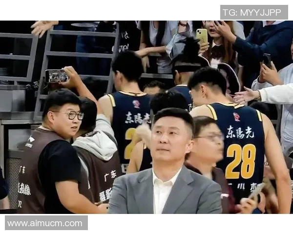 广东新星突发变数提出关键要求杜锋无言以对球迷纷纷施压呼声高涨